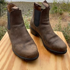 Blundstone women’s heeled boots- used size 8 women’s